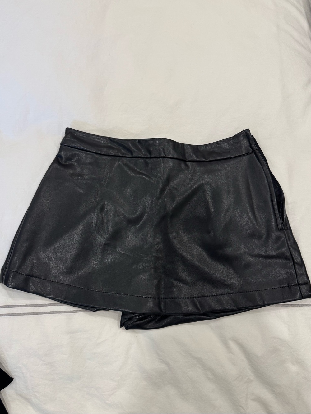 Leather super mini skirt / skort XS